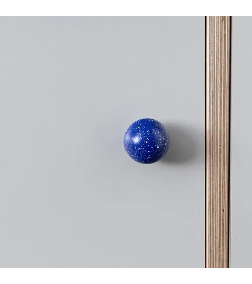 Beech wood furniture knob in dark blue/white Mix designer handle