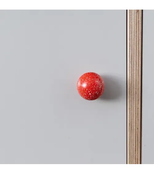 Beech wood furniture knob in red/white Mix designer handle
