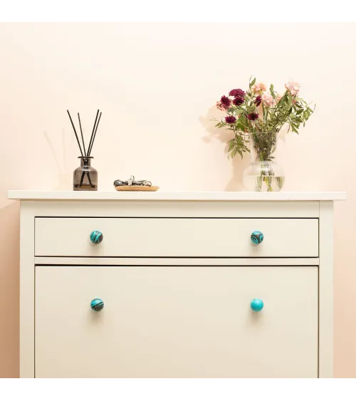 Beech wood furniture knob Lily s'enfuit Ebru