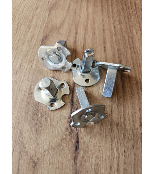 Drilled backplate with square spindle for door handle