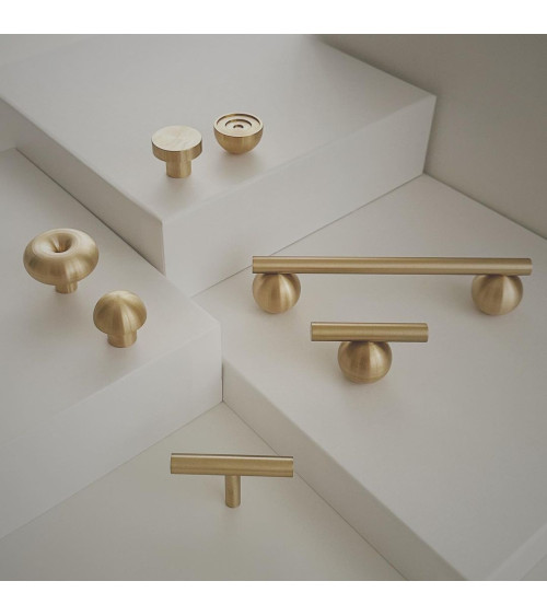 Furniture knob in shiny chrome brass, model 04
