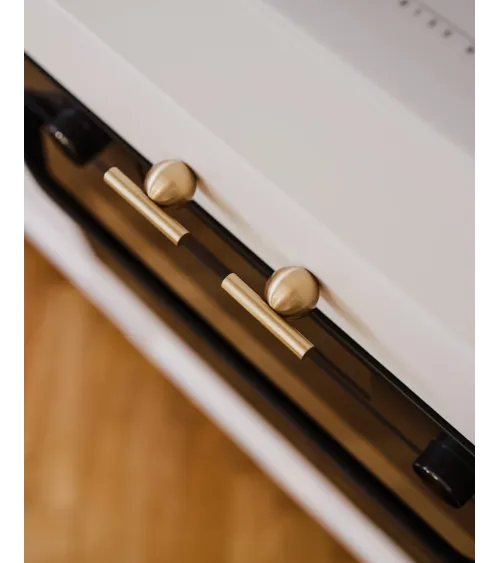 Furniture knob in shiny chrome brass, model 04