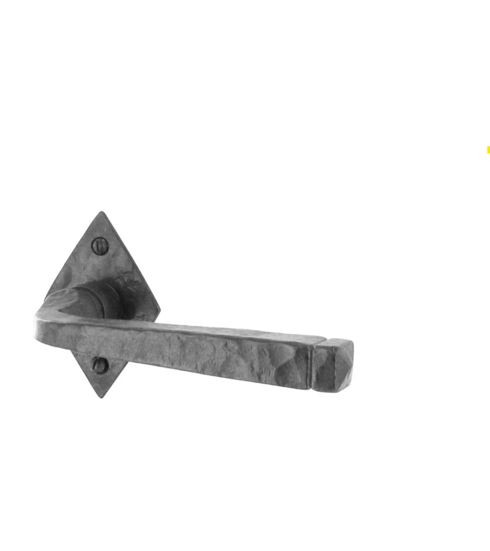 Pair of hammered Bouvet handles