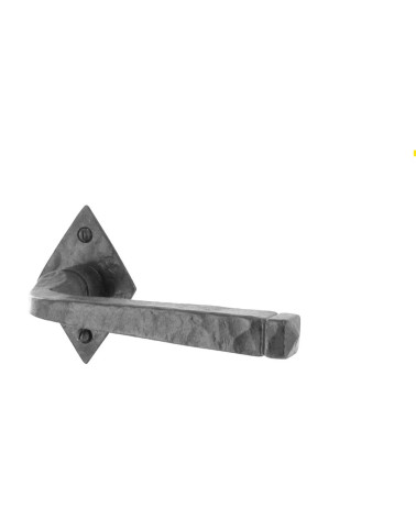 Pair of hammered Bouvet handles