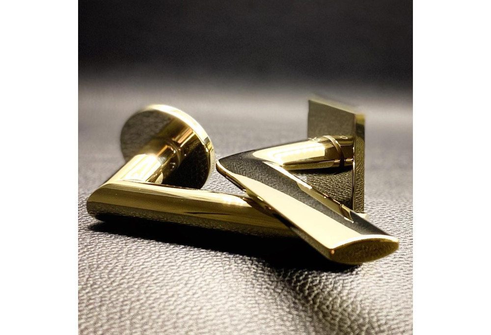 Jewel handles to enhance your interior doors