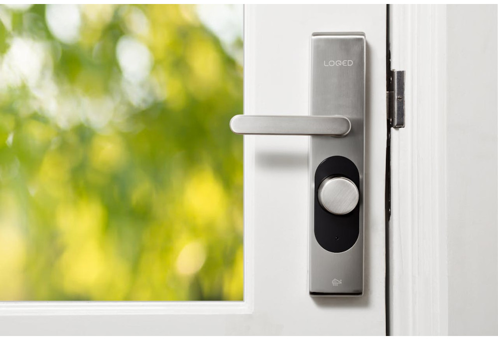 Modern Door Handle: Discovering the Connected Lock