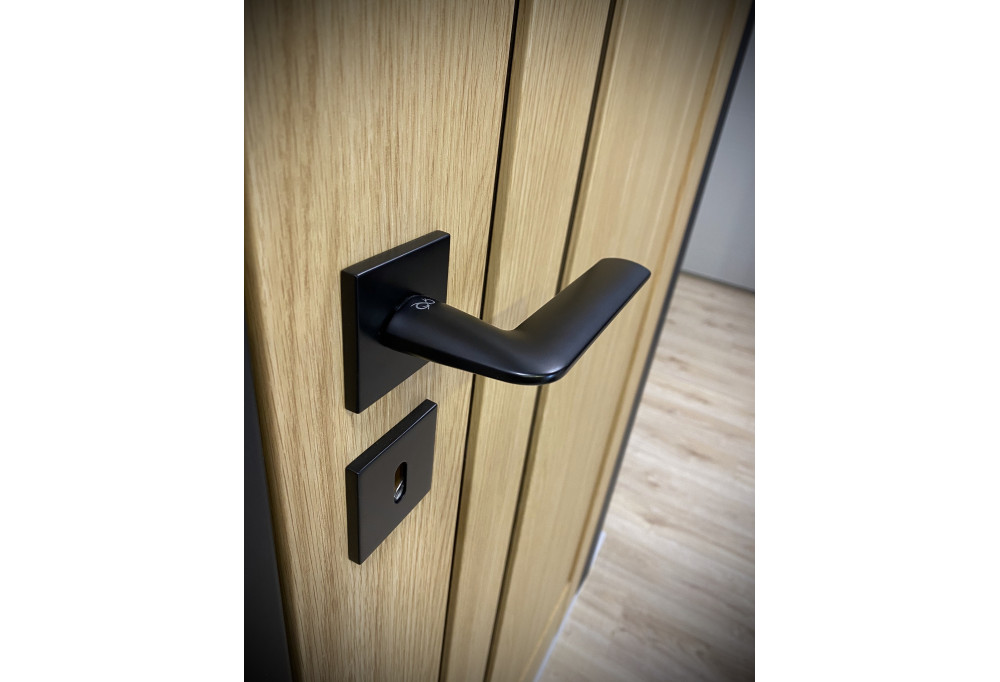 Industrial-style door handle: why adopt it at home?